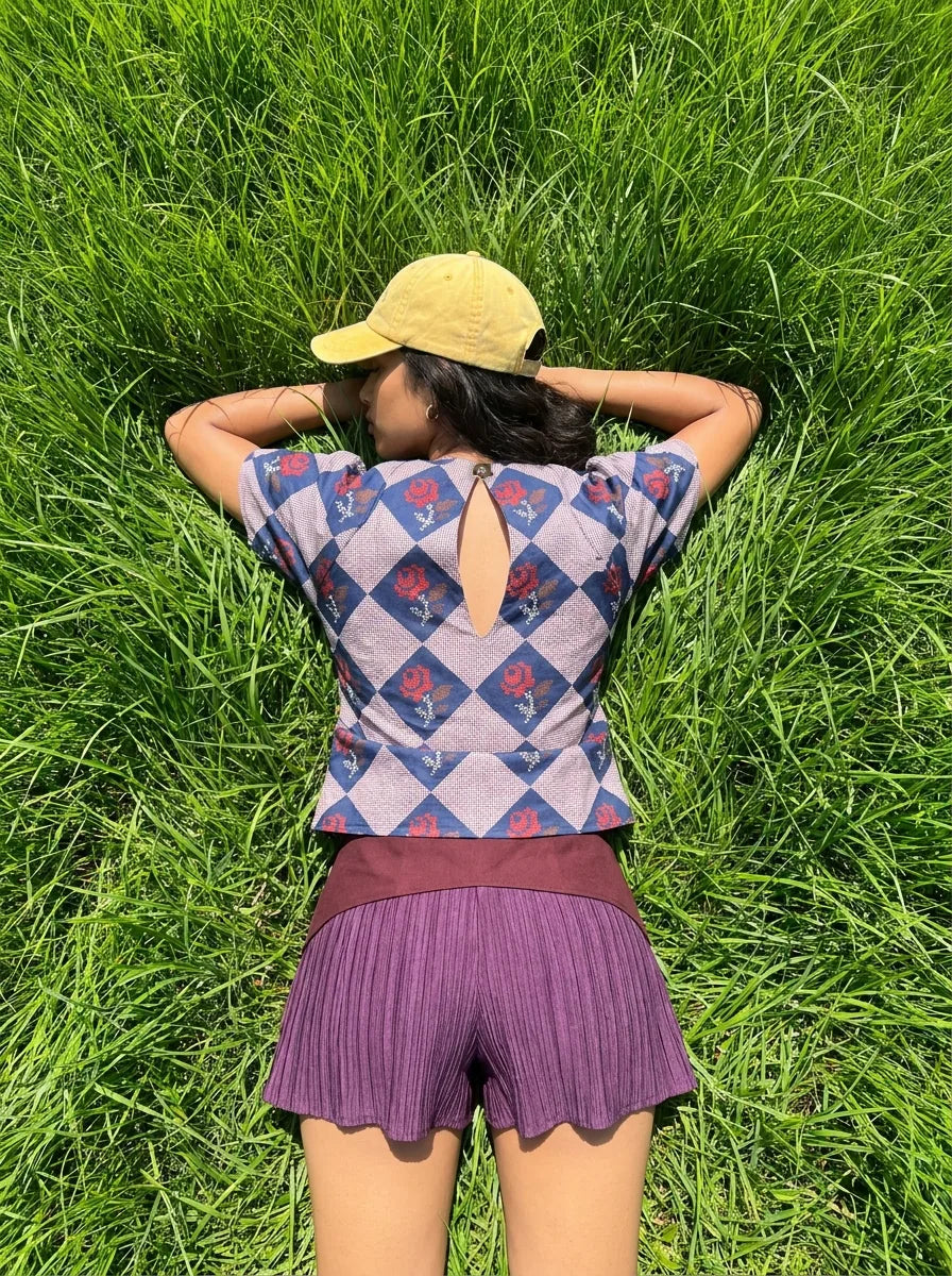 Vivacious Vacationer